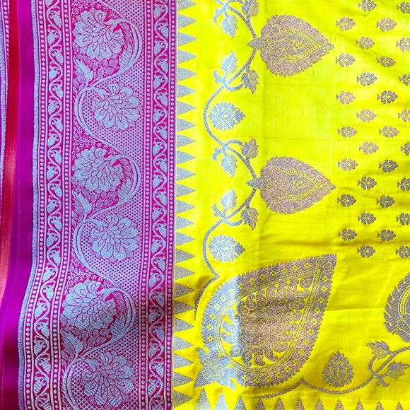 Patlipallu pure benarasi saree - Picture 3 of 4